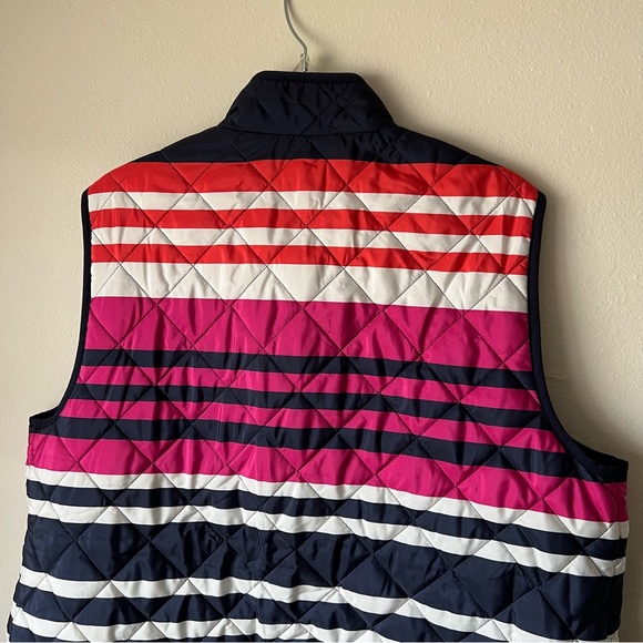 Crown & Ivy Quilted Puffer Vest - Picture 6 of 7